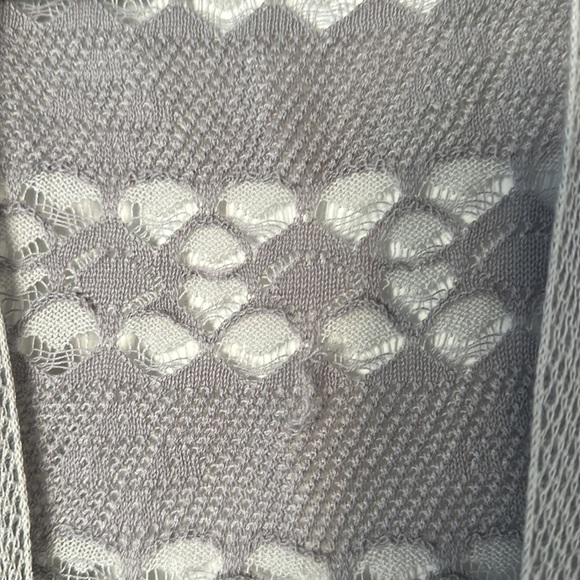 Knit short sleeve belted top - Picture 5 of 7